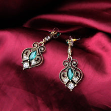 Load image into Gallery viewer, Swirling Emerald Sea Earrings