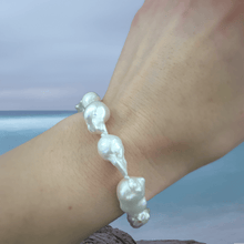 Load image into Gallery viewer, Flaming Fireball Pearl Bracelet
