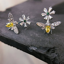Load image into Gallery viewer, Bee &amp; Flower Forever Earrings