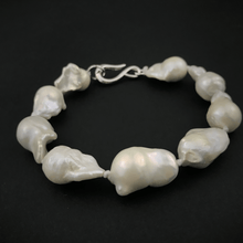 Load image into Gallery viewer, Flaming Fireball Pearl Bracelet