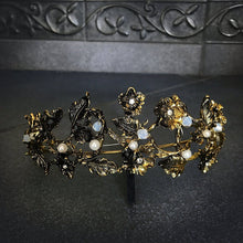 Load image into Gallery viewer, Garland of Gold Crown