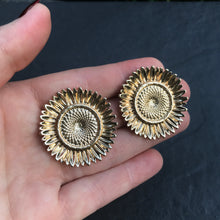 Load image into Gallery viewer, Golden Sunflower Earrings