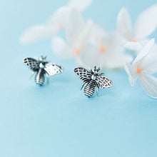 Load image into Gallery viewer, Silver Bee Stud Earrings