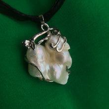 Load image into Gallery viewer, Freshwater Pearl Silver Wrap Pendant