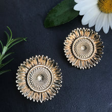 Load image into Gallery viewer, Golden Sunflower Earrings