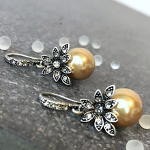 Load image into Gallery viewer, Retro Golden Ball Earrings