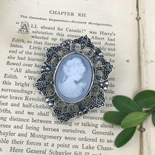 Load image into Gallery viewer, Icy Sweet Cameo