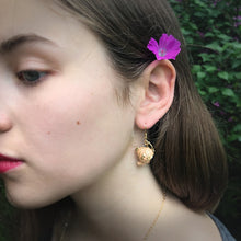 Load image into Gallery viewer, Alice's Teapot Earrings
