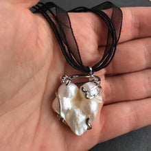 Load image into Gallery viewer, Freshwater Pearl Silver Wrap Pendant