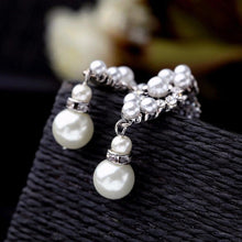 Load image into Gallery viewer, Pearly Perfection Earrings