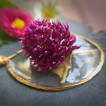 Load image into Gallery viewer, Globe Amaranth Flower Necklace