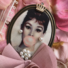 Load image into Gallery viewer, Audrey Hepburn Bubble Brooch Hair Clip