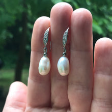 Load image into Gallery viewer, Large Freshwater Pearl Earrings