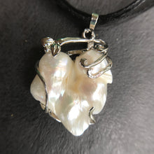 Load image into Gallery viewer, Freshwater Pearl Silver Wrap Pendant