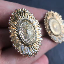 Load image into Gallery viewer, Golden Sunflower Earrings