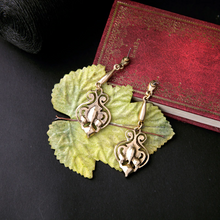 Load image into Gallery viewer, Swirling Emerald Sea Earrings