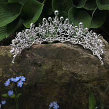 Load image into Gallery viewer, Pearl Princess Crown