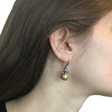 Load image into Gallery viewer, Retro Golden Ball Earrings