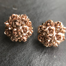 Load image into Gallery viewer, Rose Cluster Earrings