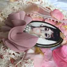 Load image into Gallery viewer, Audrey Hepburn Bubble Brooch Hair Clip