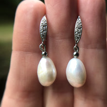 Load image into Gallery viewer, Large Freshwater Pearl Earrings