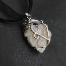 Load image into Gallery viewer, Freshwater Pearl Silver Wrap Pendant
