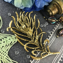 Load image into Gallery viewer, Pretty Peacock Plume Pin