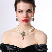 Load image into Gallery viewer, Lady Brianna Teardrop Pearl Necklace