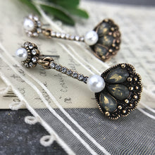 Load image into Gallery viewer, Treasures of the Deep Sea Earrings